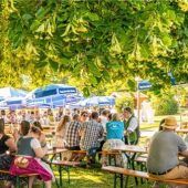 Drei Kapellen, 30 Grad, 100 Helfer – ein gelungenes Gartenfest