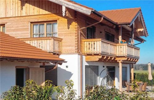 Wenn Handwerkstradition auf zeitgemäße Baukunst trifft, entstehen nachhaltige Meisterwerke aus Holz.