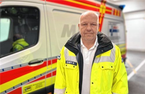 Zwei Rettungskräfte der Ambulanz Rosenheim mussten nach einem brutalen Übergriff in Bad Feilnbach in Kliniken eingeliefert werden. Robert Schmitt, Geschäftsführer des MKT, macht die Brutalität des Angriffes betroffen. Foto MKT