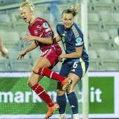 Harder gegen Eriksson: Kuss? Blaue Nase!