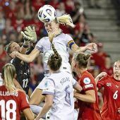 Schweiz verpatzt Auftakt in Heim-EM