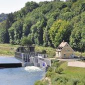 Betrunkene kentern mit Boot