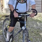 Pfarrer spendet seine Pfunde für die Kirche