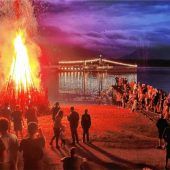 Peterlfeuer in der Kailbacher Bucht