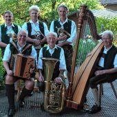 Ungekünstelte Volksmusik im Brunnenhof