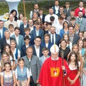 52 junge Christen empfangen in Prien das Sakrament der Firmung