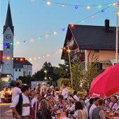 Dorffest der Feuerwehr verwandelt Pang in Biergarten