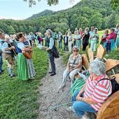 Mit Musik und Liedern von Bank zu Bank