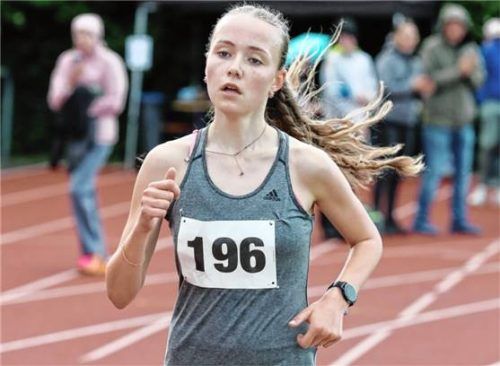 Anita Blersch vom TSV Brannenburg gewann Süddeutschland-Bronze über 3000 Meter der weiblichen Jugend U18. Foto Ludwig Stuffer