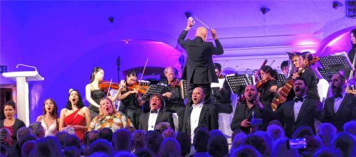 Ausgelassen sangen alle Sänger italienische Lieder wie „Funiculi, funicula“. Foto janka
