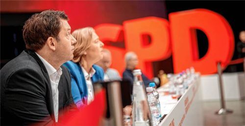 Bärbel Bas, Bundesministerin für Arbeit und Soziales und SPD-Parteivorsitzende, und Lars Klingbeil, Bundesminister der Finanzen, Vizekanzler und SPD-Bundesvorsitzender, nehmen am SPD-Bundesparteitag teil. Foto dpa