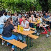 Lange Schlangen beim Kinderschminken