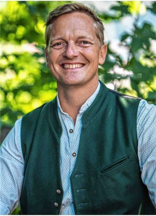 Bürgermeister Simon Frank sieht das Engagement der Gemeinde für ein Nahwärmenetz als Daseinsfürsorge für die Bürger an. Foto Rainer Nitzsche
