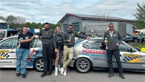 Das Farben-Hoegner-Slalomteam startet bei der RGR-Heimveranstaltung, unter anderem mit Markus Wielsch, Patrick Grinzinger, Paul König und Gaby Dobrescu.Foto RGR