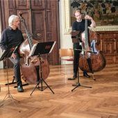 Bassmonsters rocken den Ahnensaal