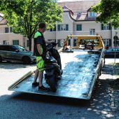 Jagd nach dem Rollerfahrer
