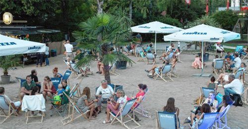 Die Beach-Bar im Priener Wendelsteinpark wird es in diesem Jahr nicht geben. Foto  Archiv