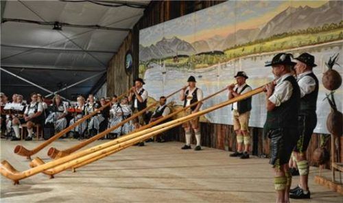 Die Feldwieser Alphornbläser begeisterten mit ihrem Spiel.