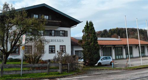 Die Feuerwehren in Bergen (Bild) und Holzhausen bauen gezielt Kindergruppen auf, um bereits Sechs- bis Zwölfjährige für das Ehrenamt zu begeistern. Die Kommandanten informierten den Gemeinderat über die Pläne und baten um Unterstützung beim Versicherungsschutz. Foto  Eder