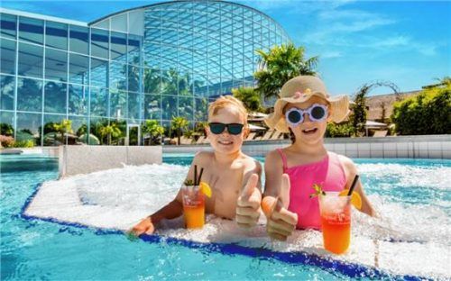 Die ganze Familie kommt hier auf ihre Kosten. Fotos therme erding