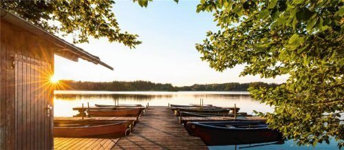 Die klassische Wanderrunde führt einmal um den Hartsee. Foto Pia Steen