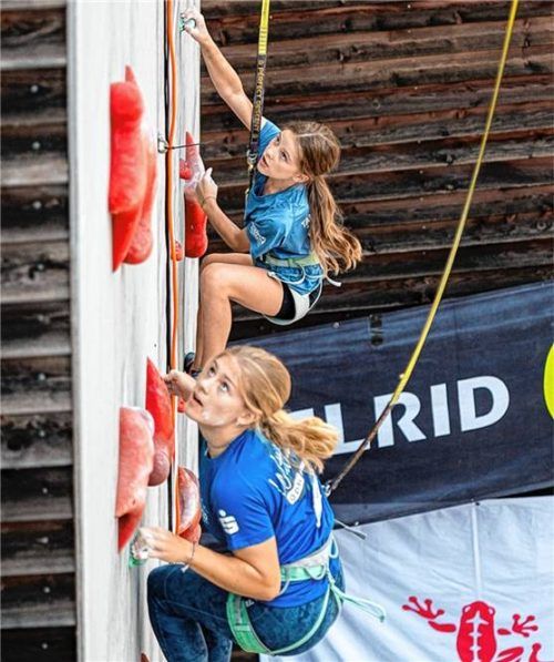 Die Schnellste gewinnt: Auf der Speedwand duellierten sich 175 Kletterer.Foto Markus Kroha