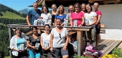 Die Touristiker des Chiemsee-Alpenlands bilden sich zum Thema Almwirtschaft weiter.Foto CAT