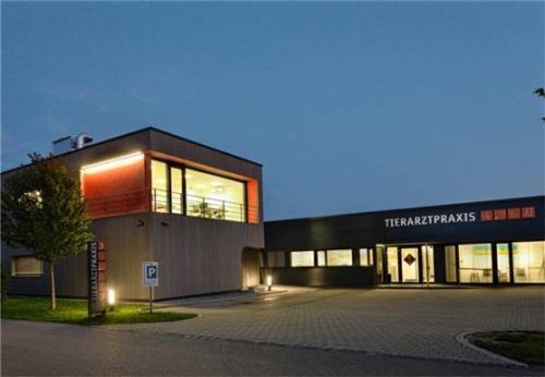 Direkt an der Autobahnausfahrt Töging gelegen, bietet das Tierärztliche Gesundheitszentrum Töging auf insgesamt 700 Quadratmetern modernste Diagnostik und Therapie für die Gesundheit von Kleintieren.