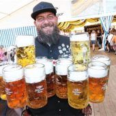 Das Almrausch-Festzelt