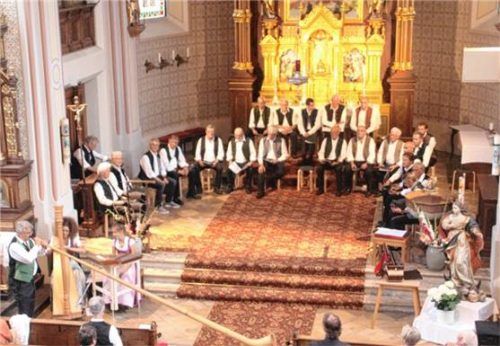 Ein vielseitiges Programm erwartet die Zuhörer beim Sommer-Kirchenkonzertin der Chieminger Pfarrkirche. Foto  Archiv Zandl