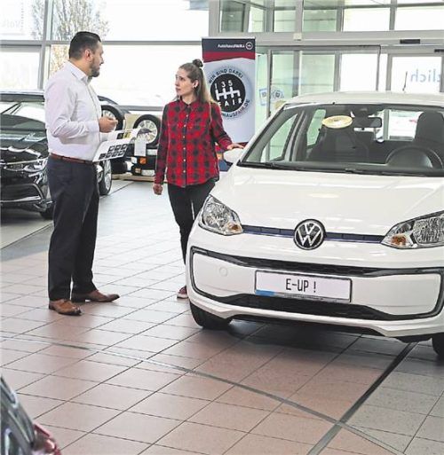Es muss kein teurer Neuer sein: Das Angebot an gebrauchten und an erschwinglichen Elektroautos wird größer. Foto imago