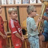 Blasmusik kommt in die Klassenzimmer