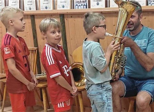 Früh übt sich, was mal ein Posaunespieler werden will. Foto Steffenhagen