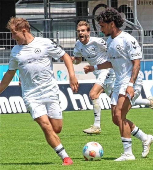 Gehörten in der Vorbereitung zu den Aktivposten (von links): Neuzugang Tom Sanne, Felix Bachschmid und Noah Shawn Agbaje.Foto Buchholz