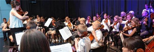 Gemeinsamer Auftritt der Sortland Unge Strykere und der Priener Musikschüler. Foto Berger