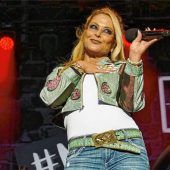 Anastacia rockt den Sommerfestival-Auftakt