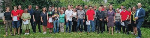 Gratulation zur bestandenen Prüfung – jetzt geht es auf dem Lebensweg weiter. Foto aGENTUR FÜR aRBEIT rOSENHEIM