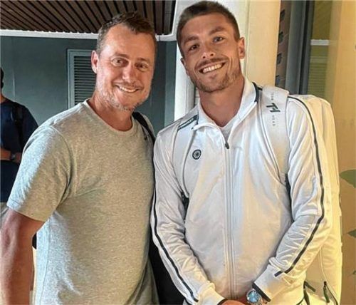 In den „Heiligen Hallen“ traf Jakob Schnaitter auch Lleyton Hewitt, die frühere Nummer eins.Foto privat