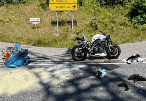 In Erlstätt kam es vergangenen Sonntag zu einem tödlichen Motorrad-Unfall. Foto Collage: Müller/Feuerwehr Erlstätt