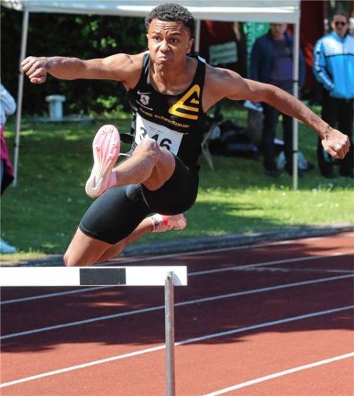 Jakob Ngom aus Riedering wurde DM-Sechster über 400 Meter Hürden der Junioren.Foto Ludwig Stuffer