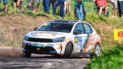 Johannes Wittenbeck und Maximilian Kugler beim Shakedown bei 37 Grad Außentemperatur.Foto Sascha Dörrenbacher