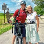 100000. Radler am Chiemsee-Radweg