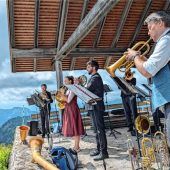 Alpenklänge und Gipfelerlebnis für Musikfreunde