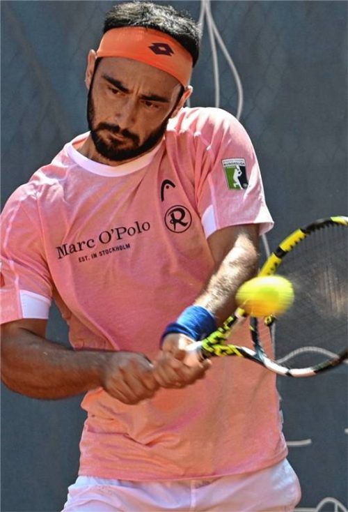 Lorenzo Giustino holte den einzigen Punkt der Sechziger beim Auftritt in Köln.Foto Hans-Jürgen Ziegler