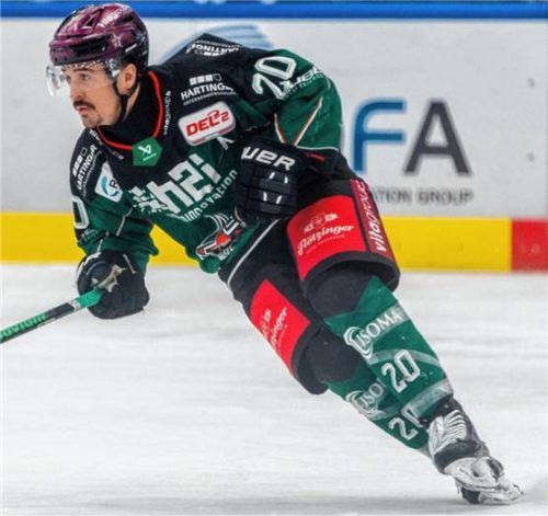 Manuel Strodel läuft künftig nicht mehr in den Farben der Starbulls Rosenheim auf und wechselt nach Österreich zum HC Kufstein Dragons.Foto Peter Lion
