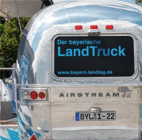 Mit dem „LandTruck“ kommen Landtagsabgeordnete in die Region und diskutieren mit den Bürgern. Fotos Huber