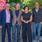 Stars, Spott und Sorgen auf einer Bühne