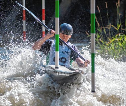 Paul Albert kämpft sich in Metz durch die Torkombination.Foto re