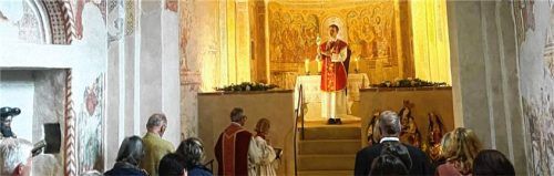 Pfarrer Philipp Werner zelebrierte den Gottesdienst gemeinsam mit Pfarrvikar Amit Sinha Roy.Foto hötzelsperger