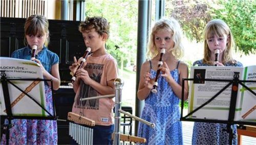 Schüler der Blockflötenklasse beim Sommerkonzert der Musikschule im Pfarrheim Heilig Kreuz.Foto Musikschule Rosenheim